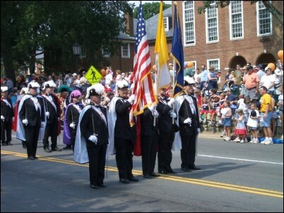 Jul 05 FFax Parade 2.JPG